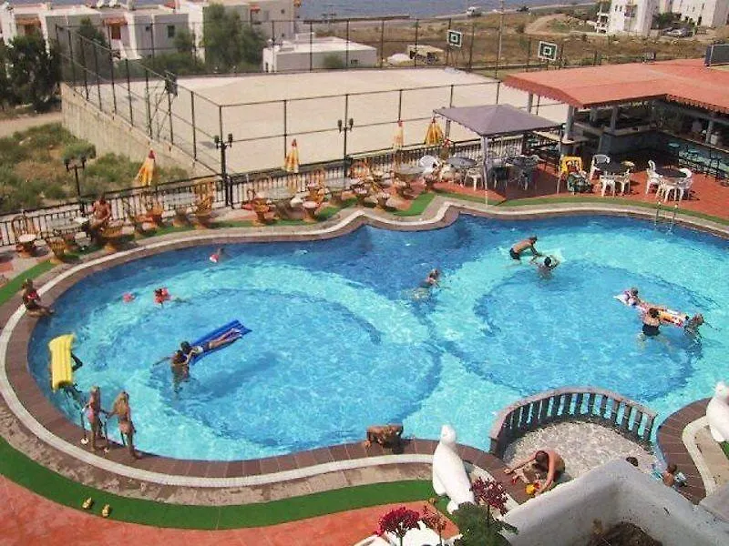 Violin Apartments Тургутрейс