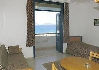 Violin Apartments Тургутрейс